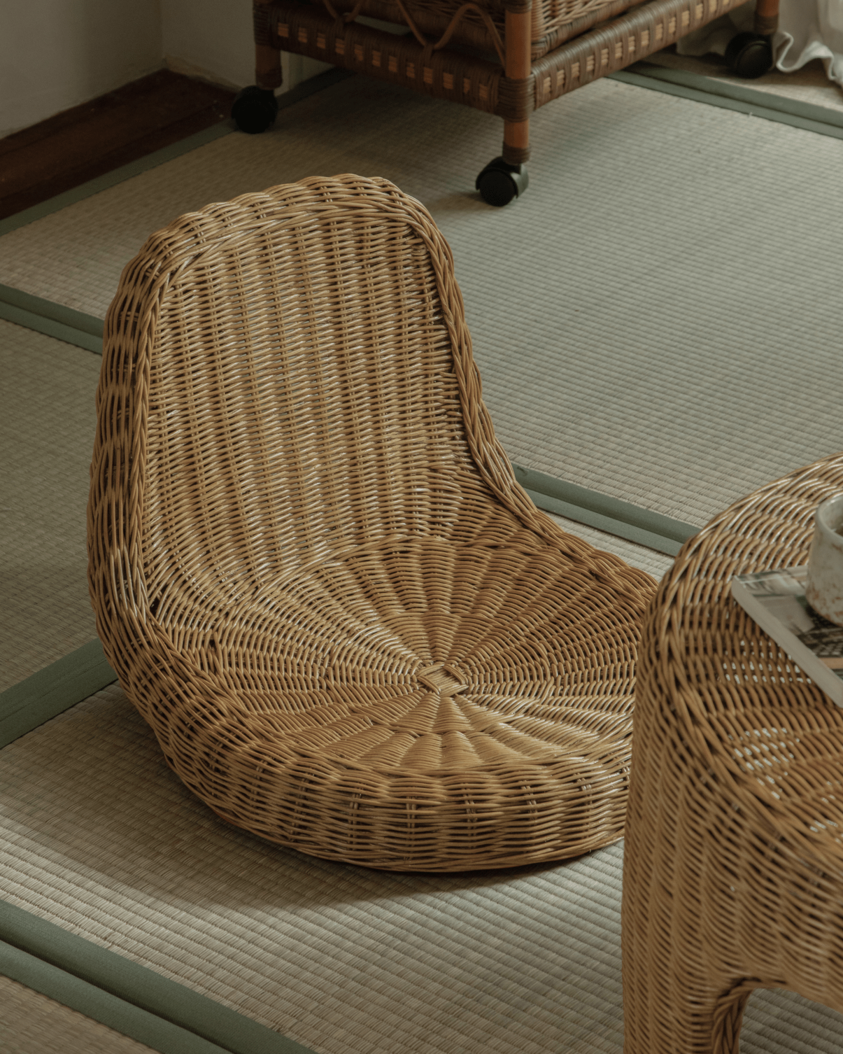 Lotus Tatami Set rattan chair, handwoven craftsmanship, tea room ambiance, tatami mat