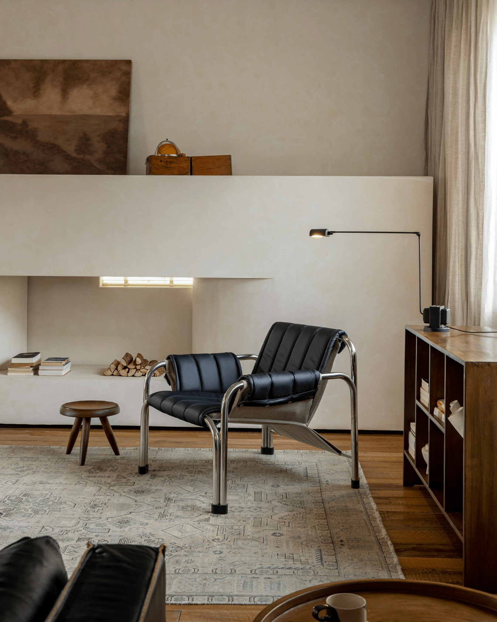 U-Shaped Lounge Chair