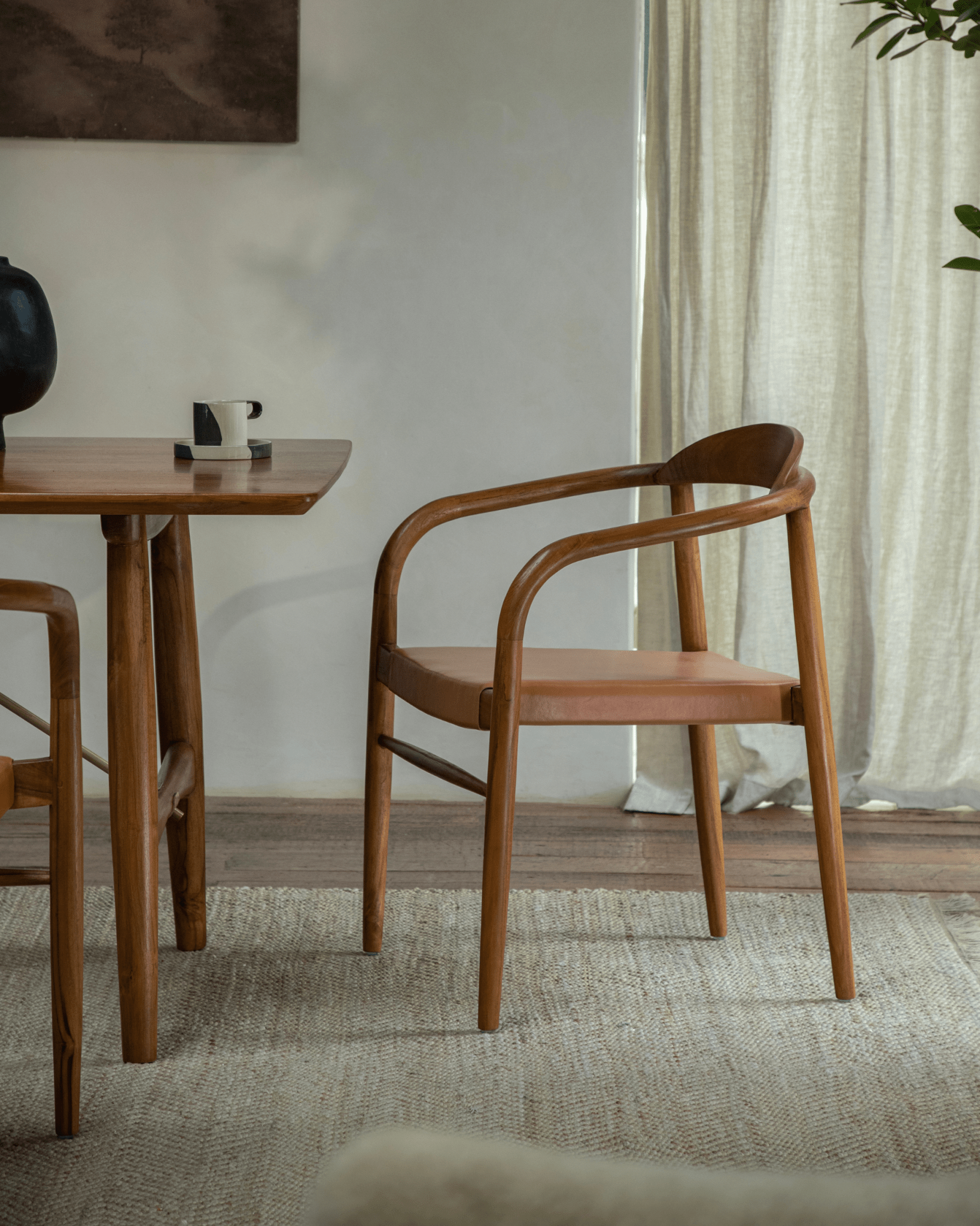 Crescent Leather Chair - ZM Home