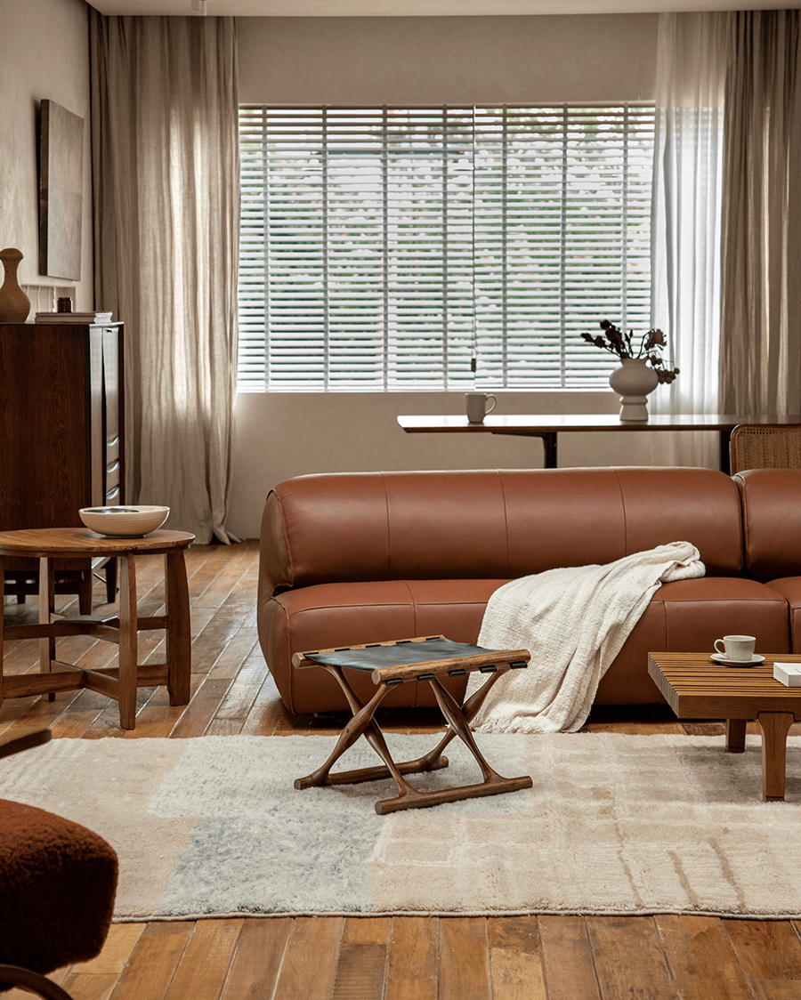 Maverick Leather Stool | Foldable Teak & Saddle Leather - ZM Home Maverick Leather Stool | Foldable Teak & Saddle Leather - ZM Home