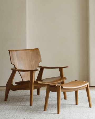 Zen Armchair with Footrest - Ergonomic design, light brown wood, ideal for relaxation and comfort