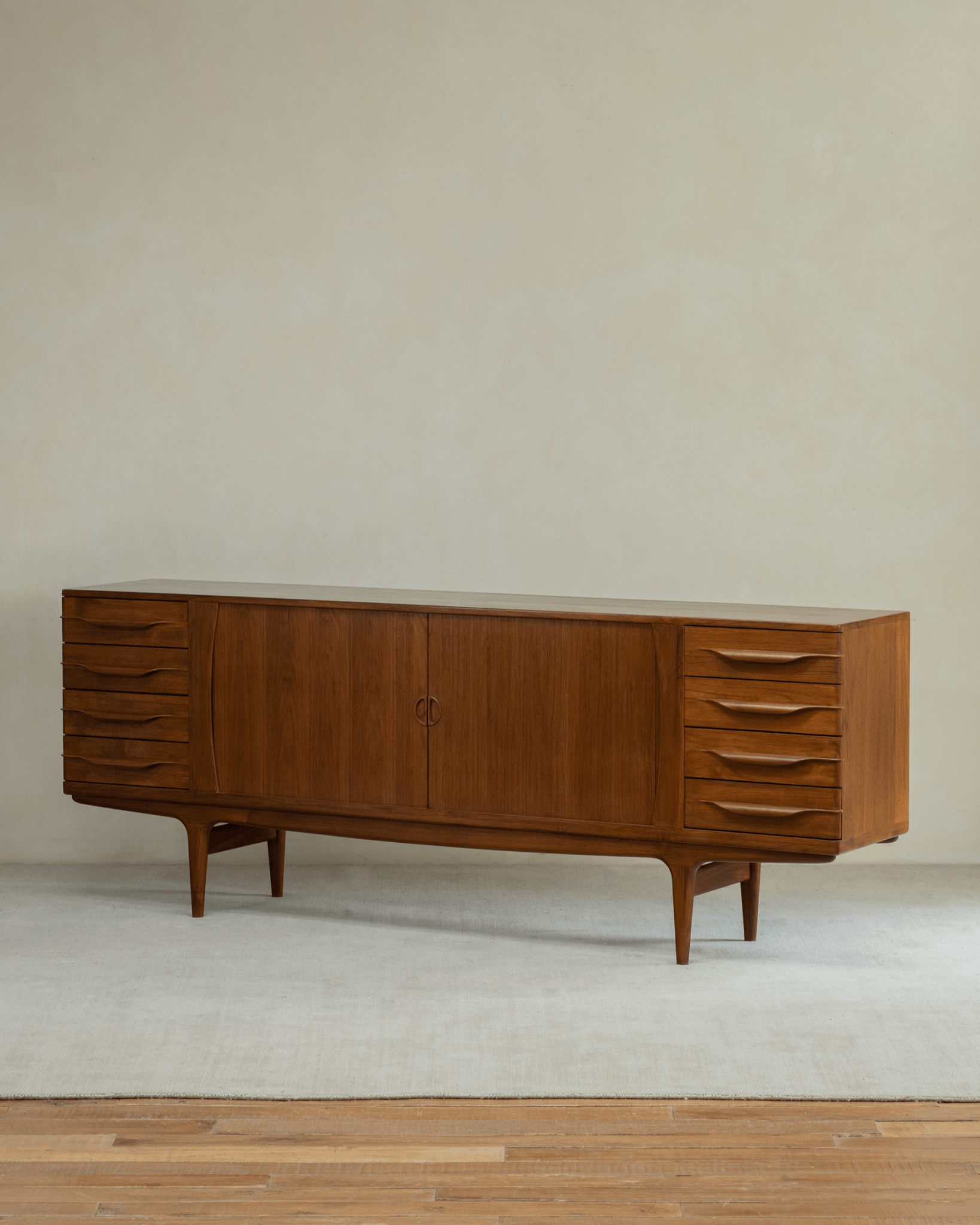 NO.424 Venice Sideboard - ZM Home