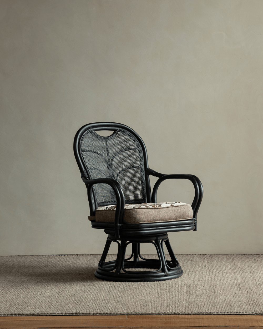 Mini Rattan Swivel Chair – Perfect for Small Spaces | ZM Home