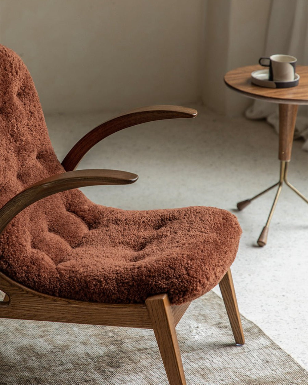 Arc Shearling Lounge Chair - ZM Home