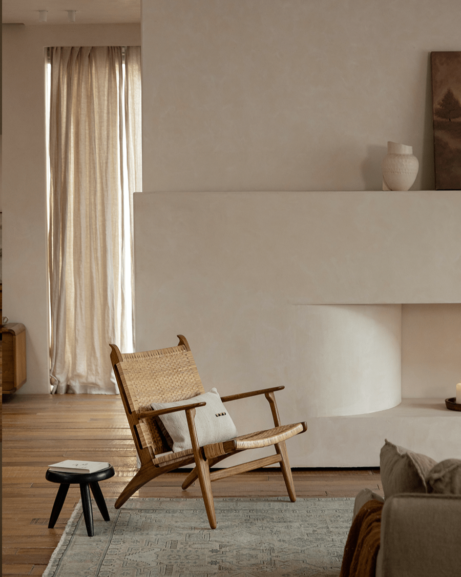 Horn Lounge Chair in wood and natural rattan, with elegant design, ergonomic design, and perfect for interior decor