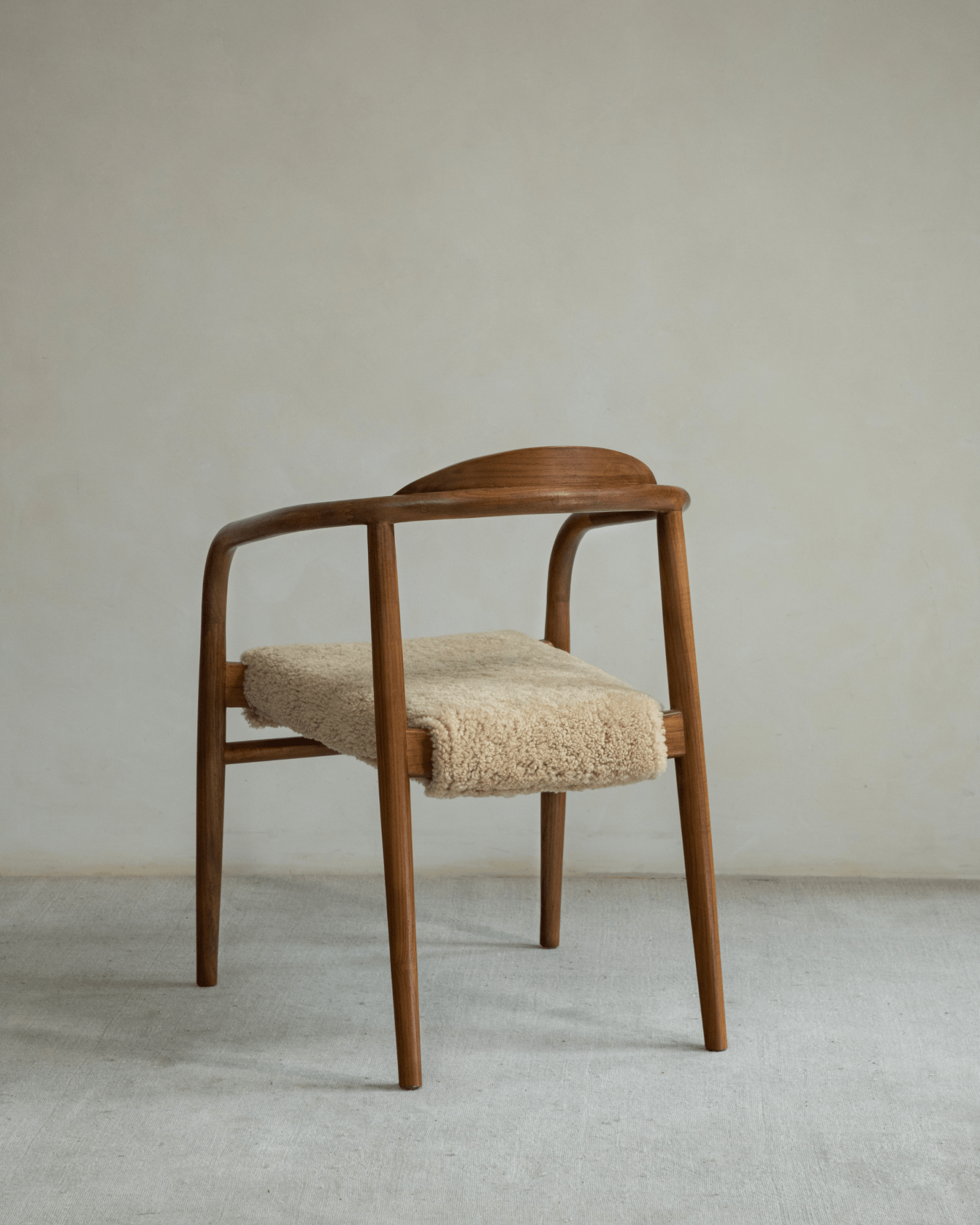 Crescent Shearling Chair - ZM Home
