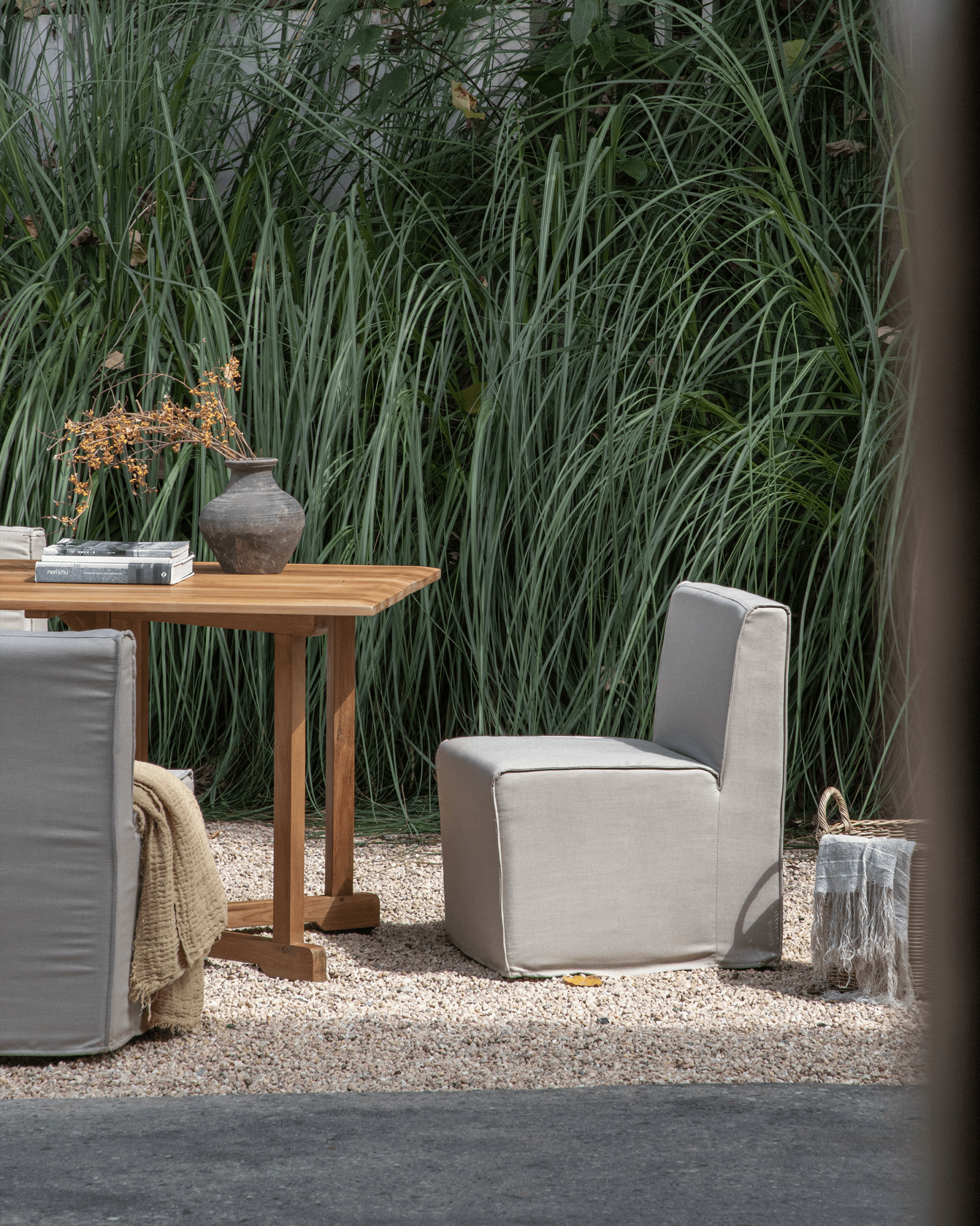 Tundra Caster Sofa Chair - ZM Home
