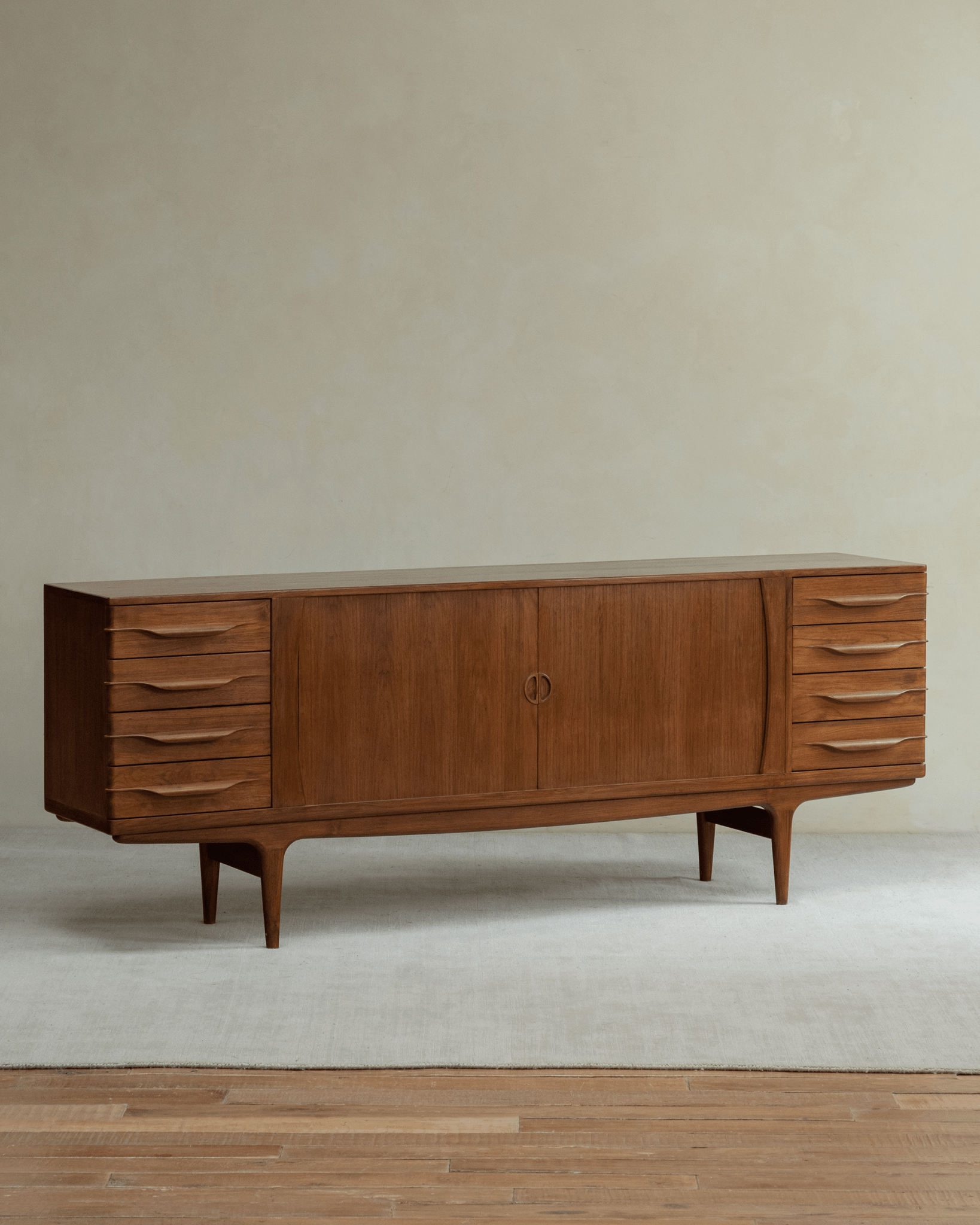 NO.424 Venice Sideboard - ZM Home