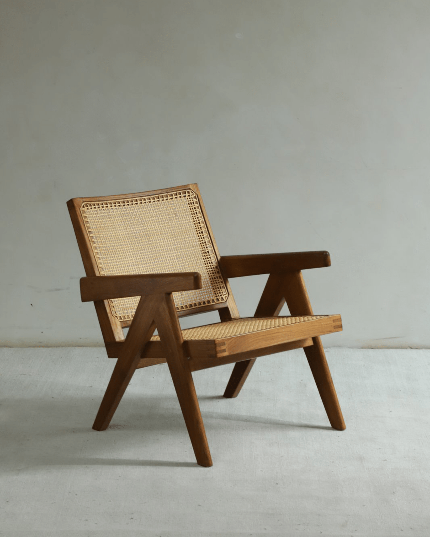 Chandigarh Armrest Easy Chair - ZM Home