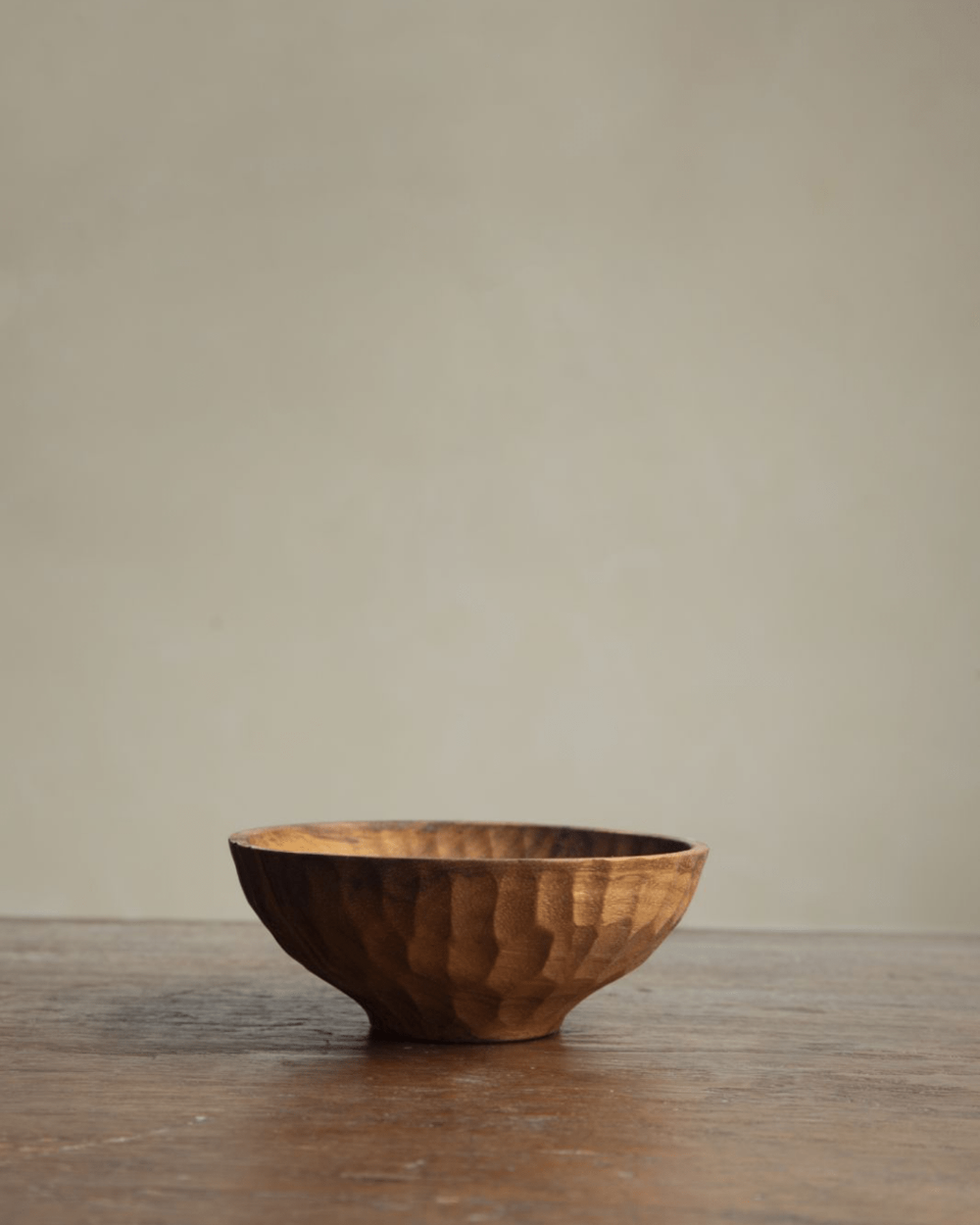 Handmade teak wood bowl, carved texture, double hole cup
