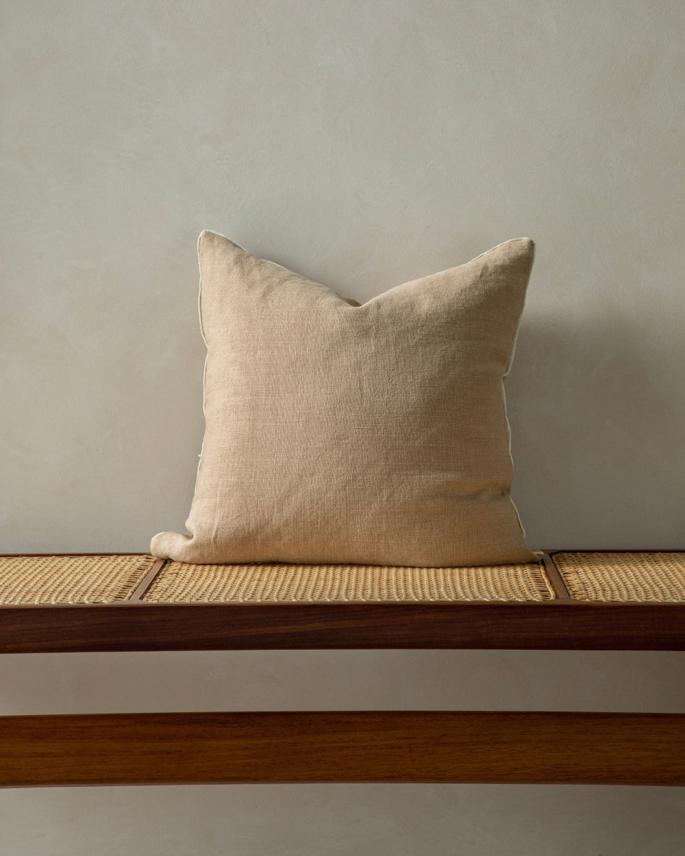 Linora Pillow