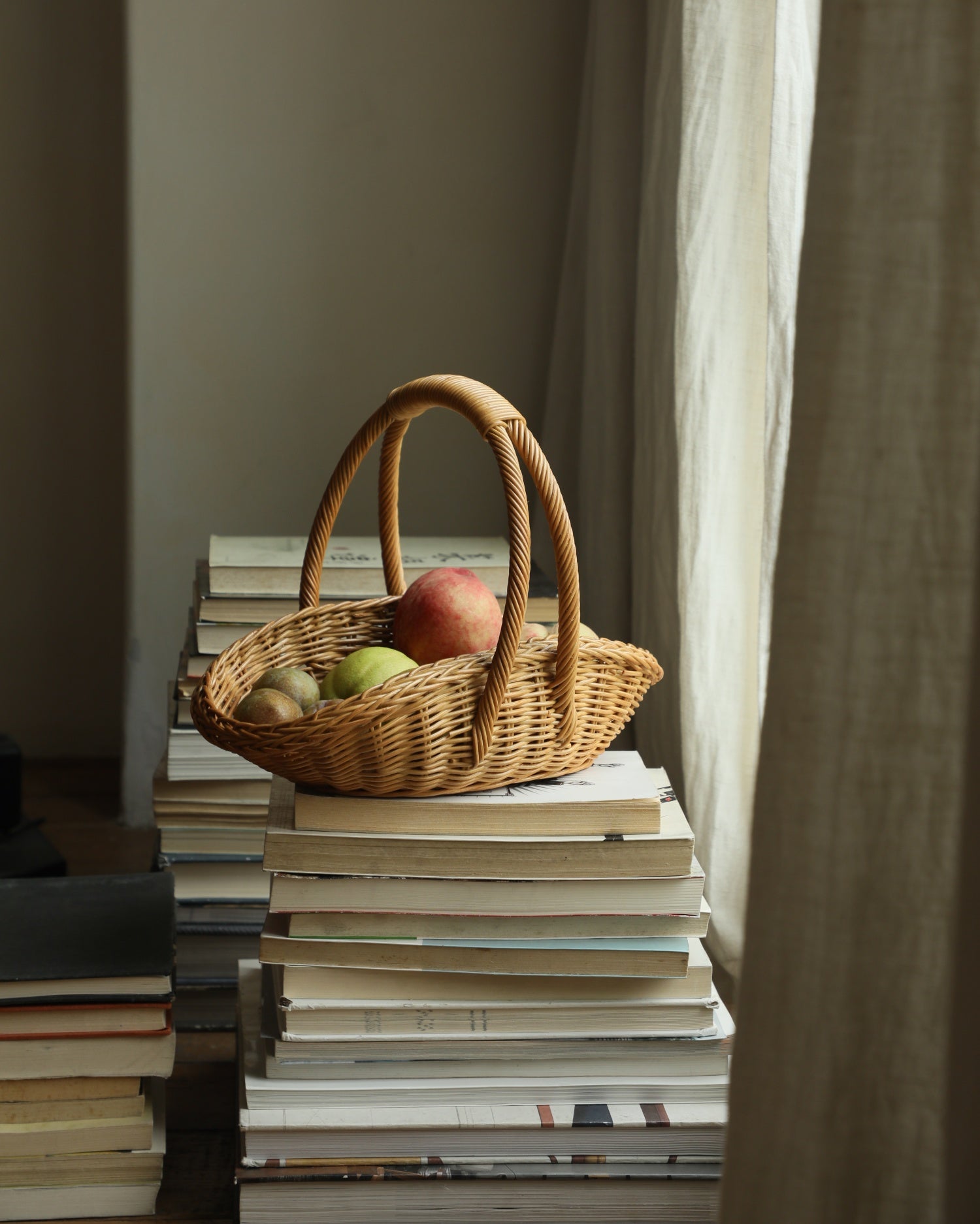 Venus Gathering Basket