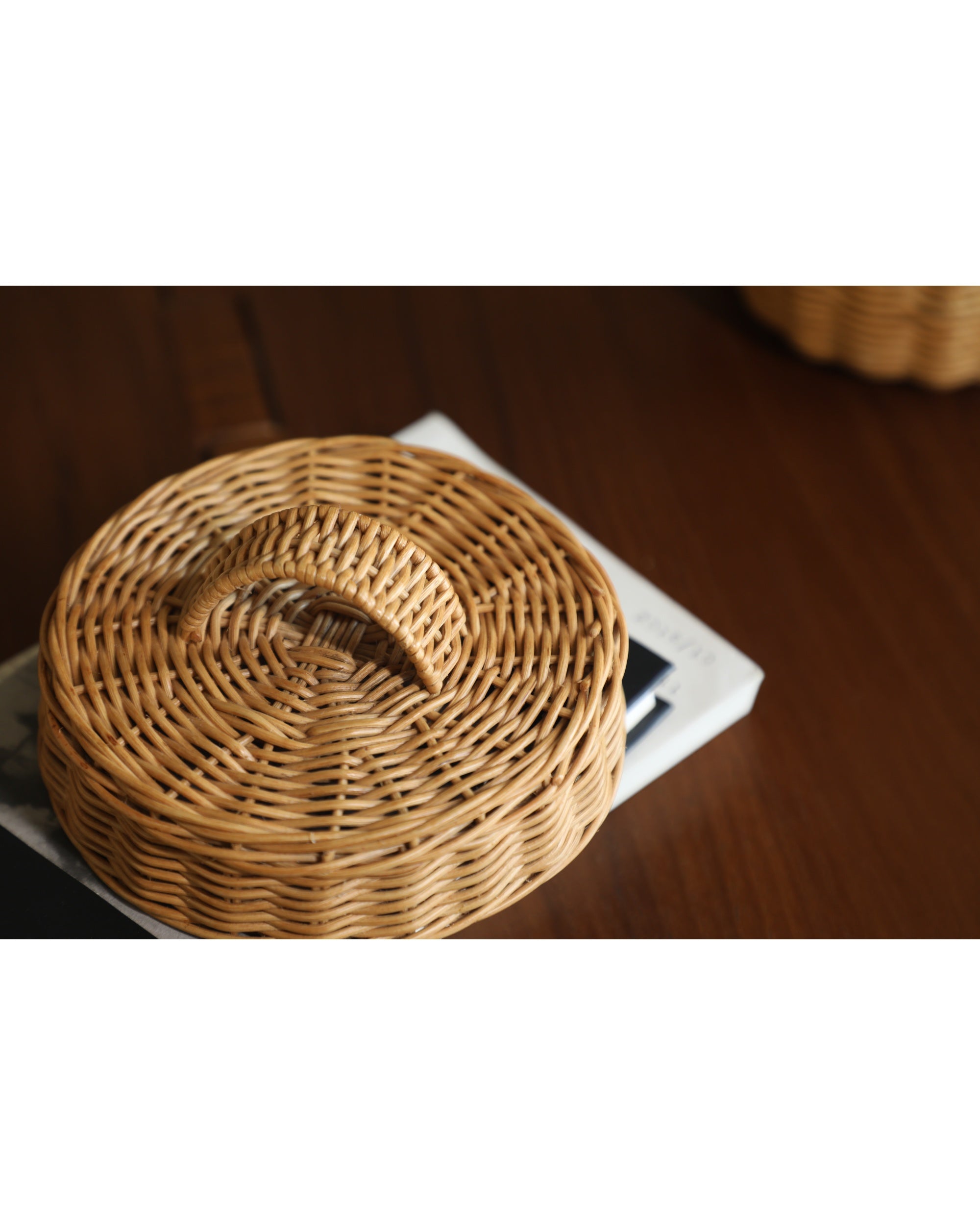Elodie round storage basket in natural rattan with lid and handle