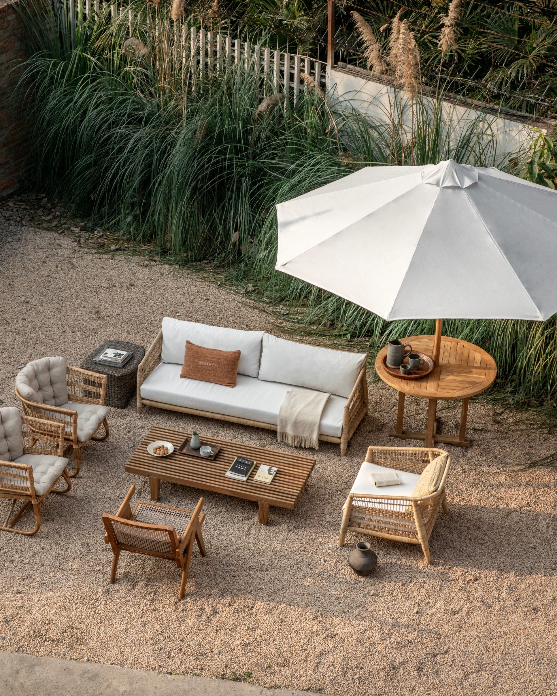 iwicker patio umbrella Outdoor Patio Table and Umbrella Set