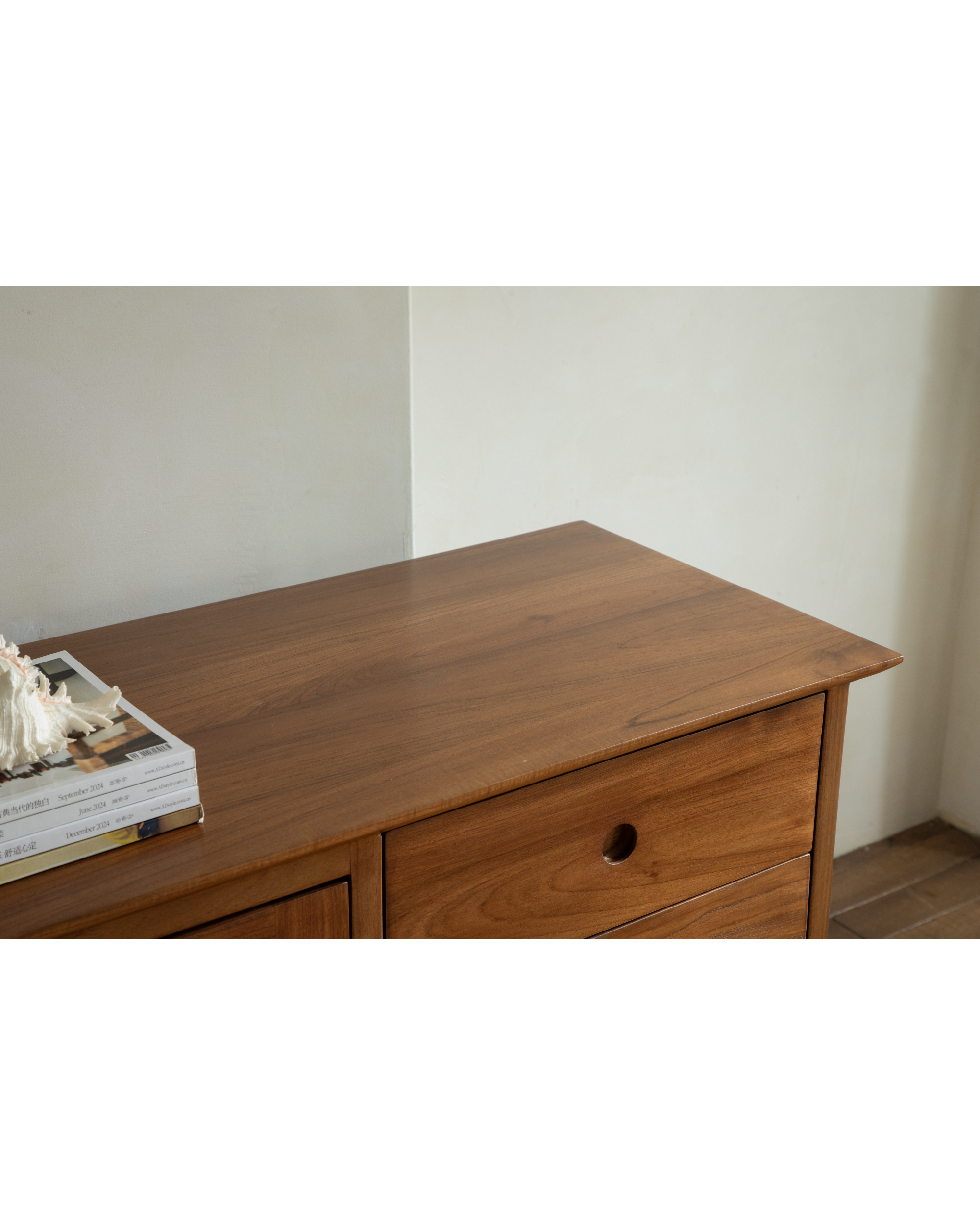 No.23 Teak Sideboard: Warm vintage charm and natural grain