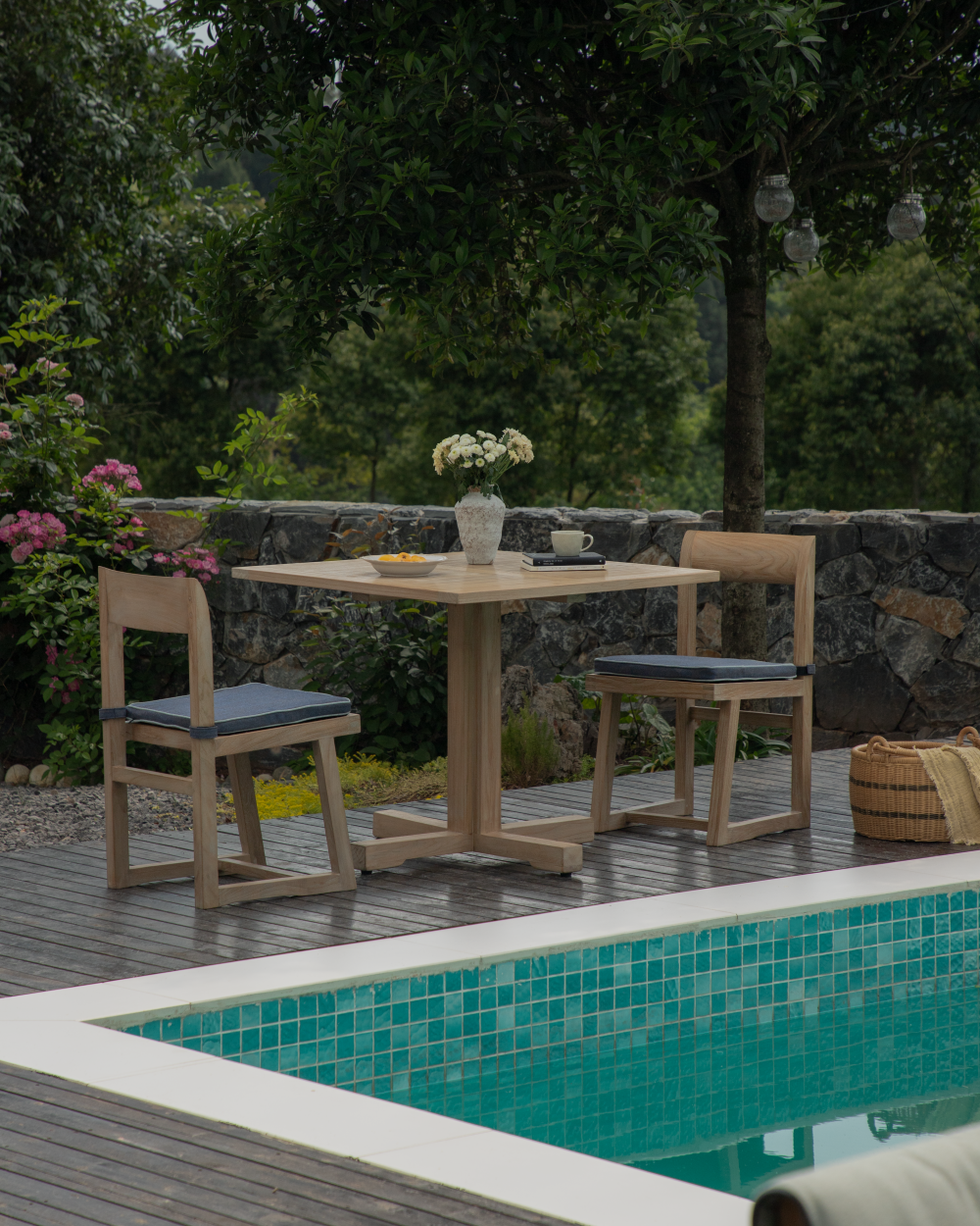 Felix Outdoor Square Table