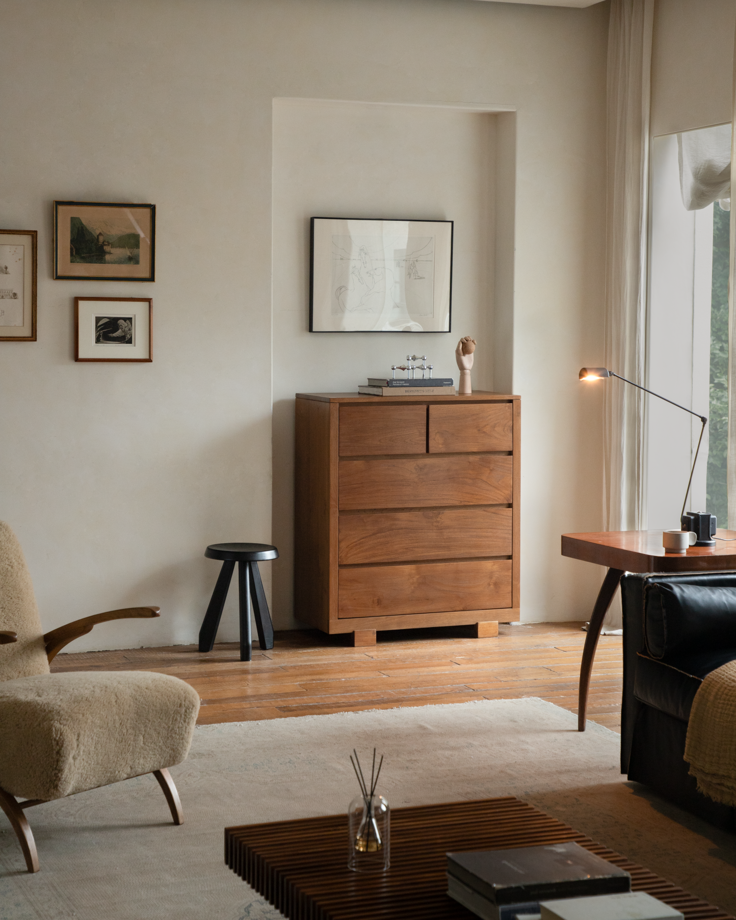 NO.5 Dresser