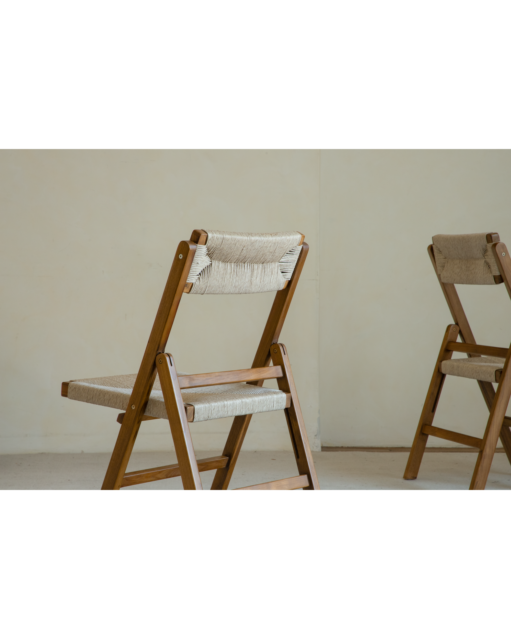 Clara Folding Chair