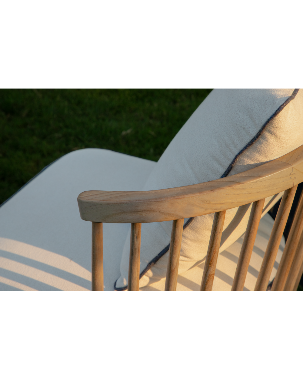 Riven Outdoor Lounge Chair