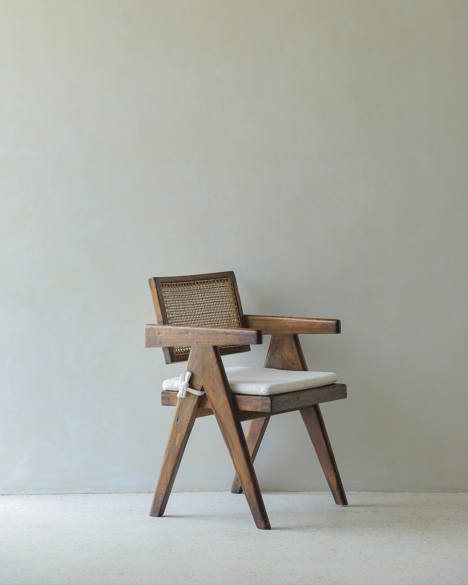 Chandigarh Office Chair Reproduction