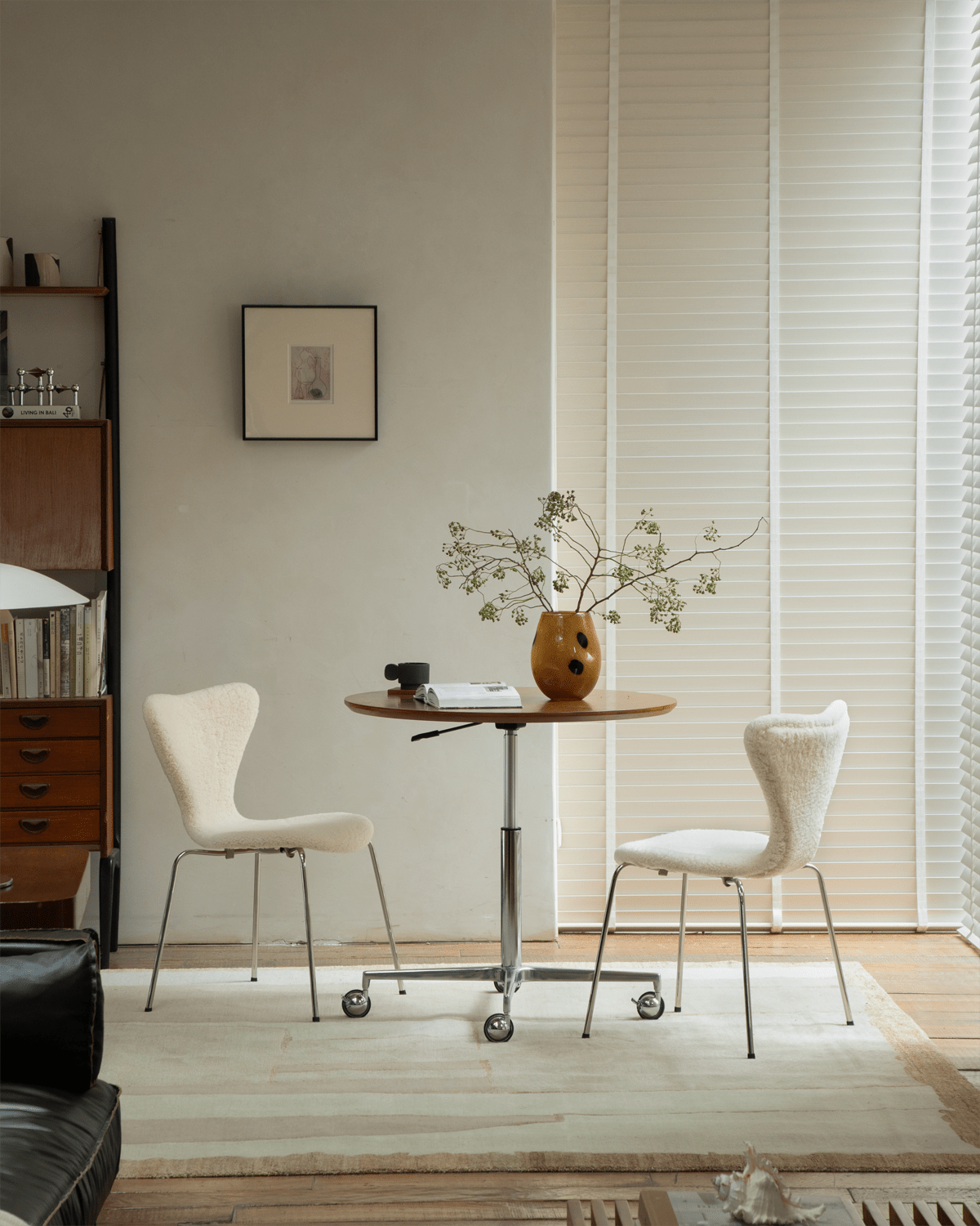 Pietra Shearling Chair - ZM Home