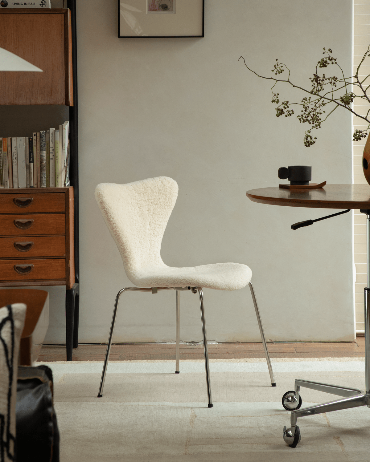 Pietra Shearling Chair - ZM Home