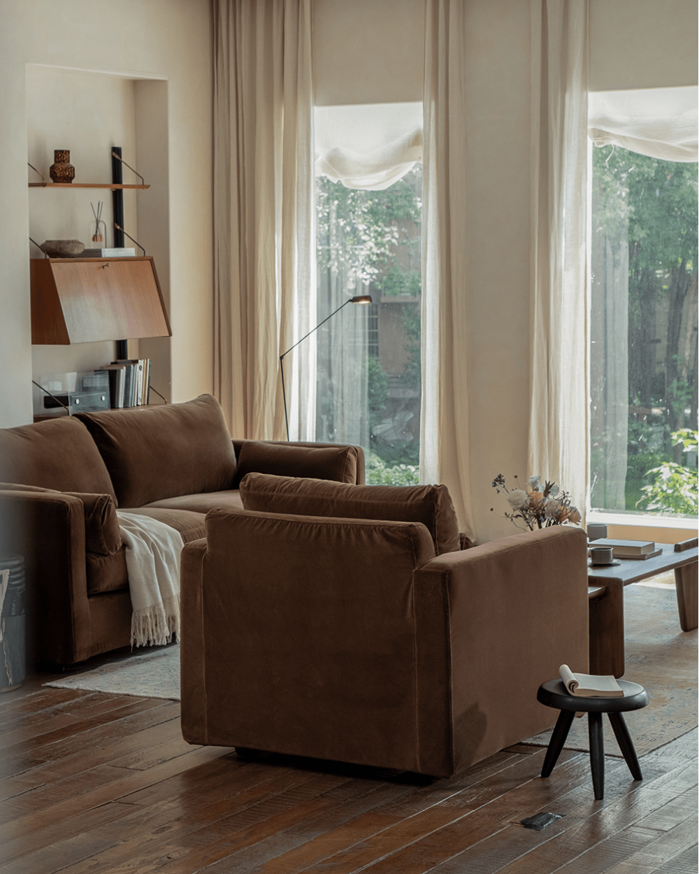 Sofia Velvet Armchair - ZM Home