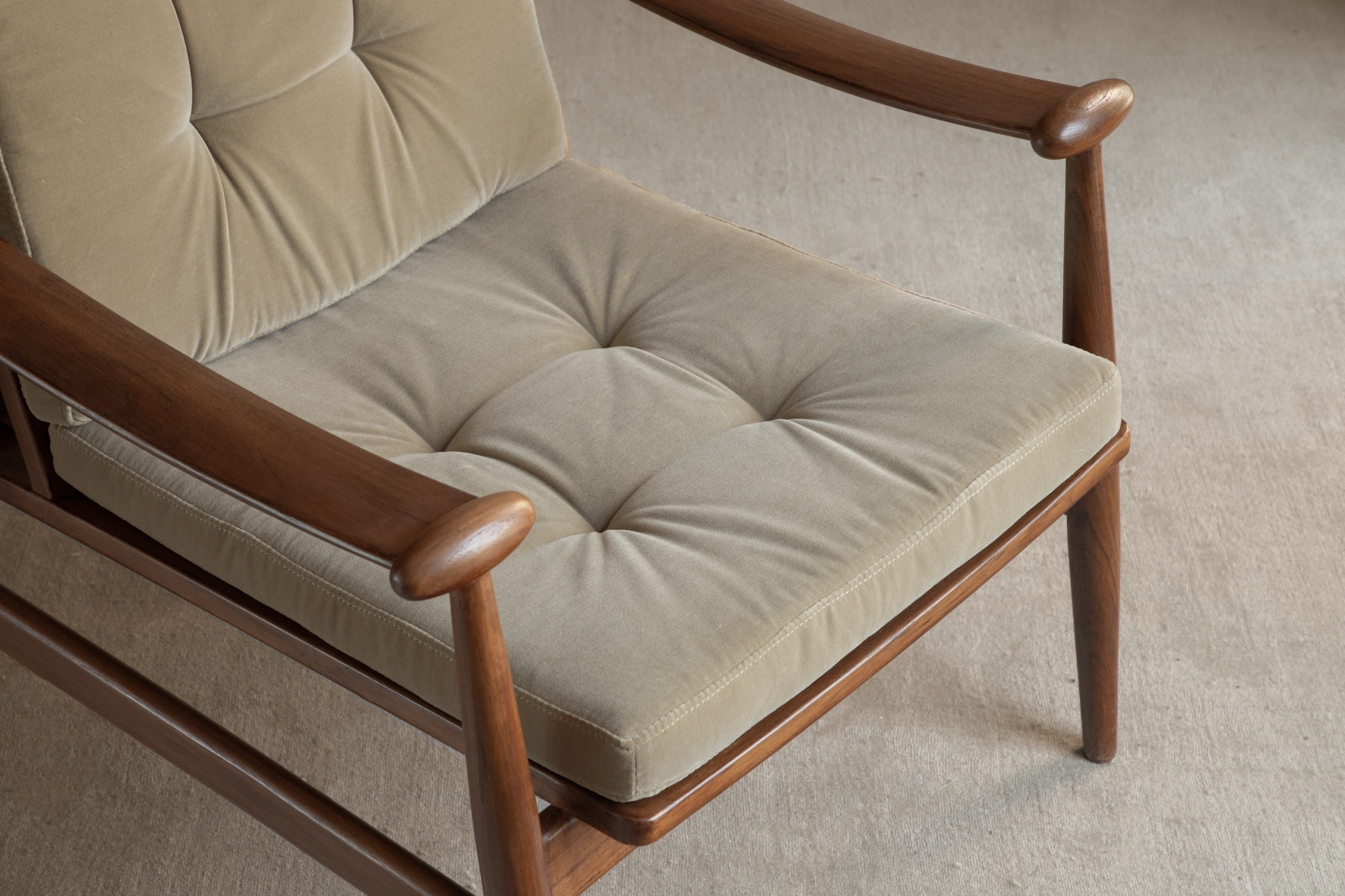 Elise Lounge Chair