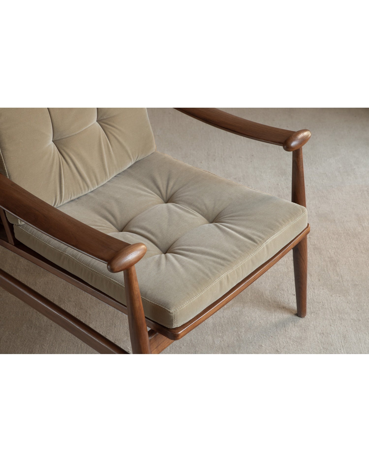 Elise Lounge Chair